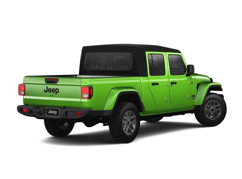2025 Jeep Gladiator Sport S photo 2