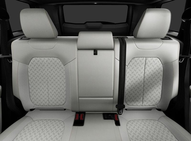 New 2026 Jeep Cherokee Overland 4x4Image 3