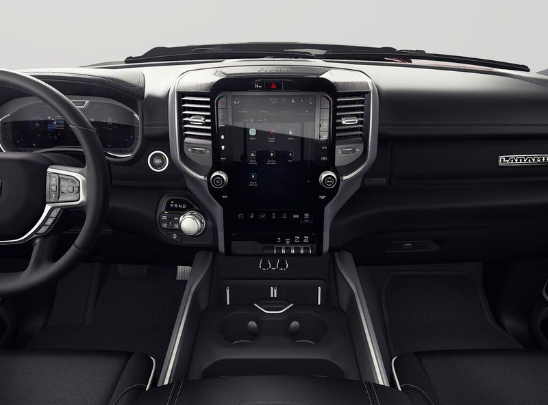 New 2027 RAM 1500 Laramie Crew Cab 4x4 5