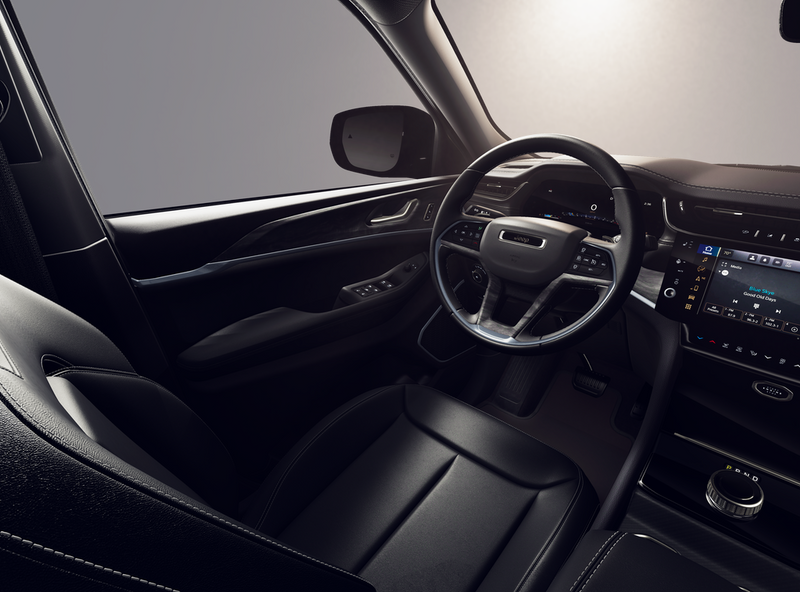 New 2026 Jeep Grand Cherokee L Limited 4x2Image 8