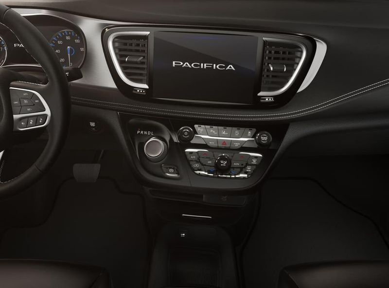 New 2026 Chrysler Pacifica SelectImage 5