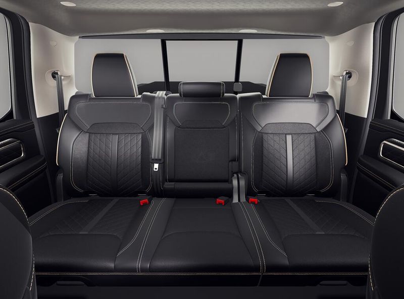 New 2027 RAM 1500 Tungsten Crew Cab 4x4 5'7' Box