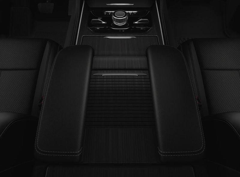 2025 Jeep Wagoneer Overland 4x4Image 4