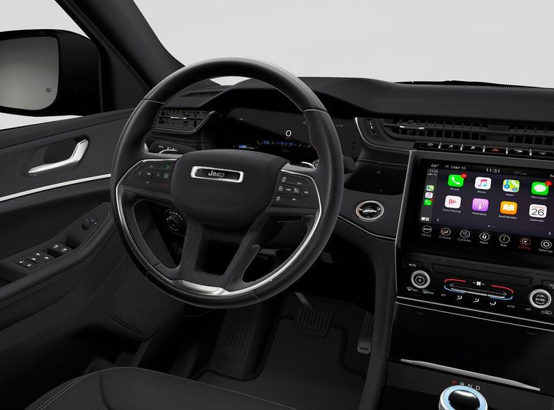New 2027 Jeep Grand Cherokee Laredo 4x2Image 9