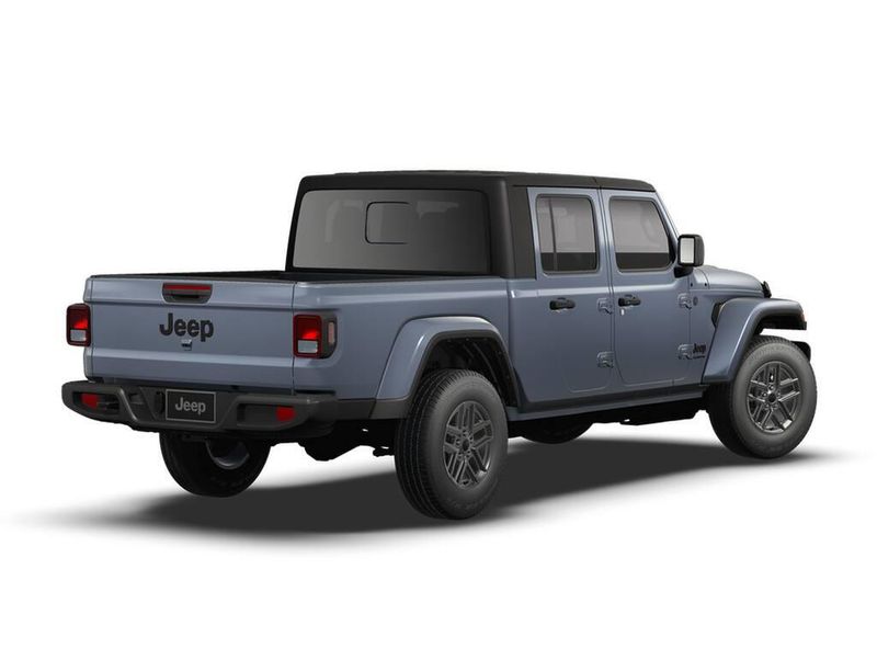 2026 Jeep Gladiator Sport S photo 2