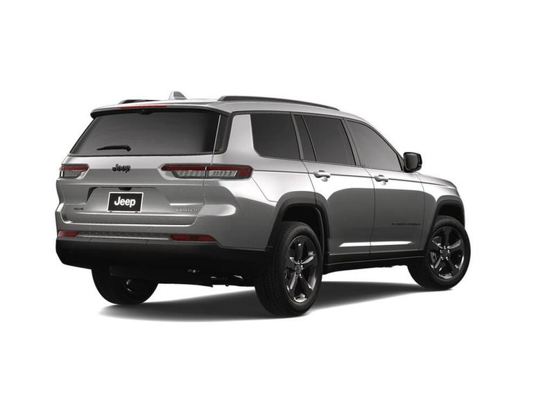 2025 Jeep Grand Cherokee L Limited 4x4Image 2
