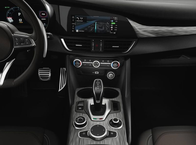 New 2025 Alfa Romeo Giulia RwdImage 5