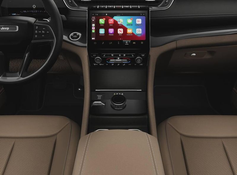 2025 Jeep Grand Cherokee Limited 4x4Image 5