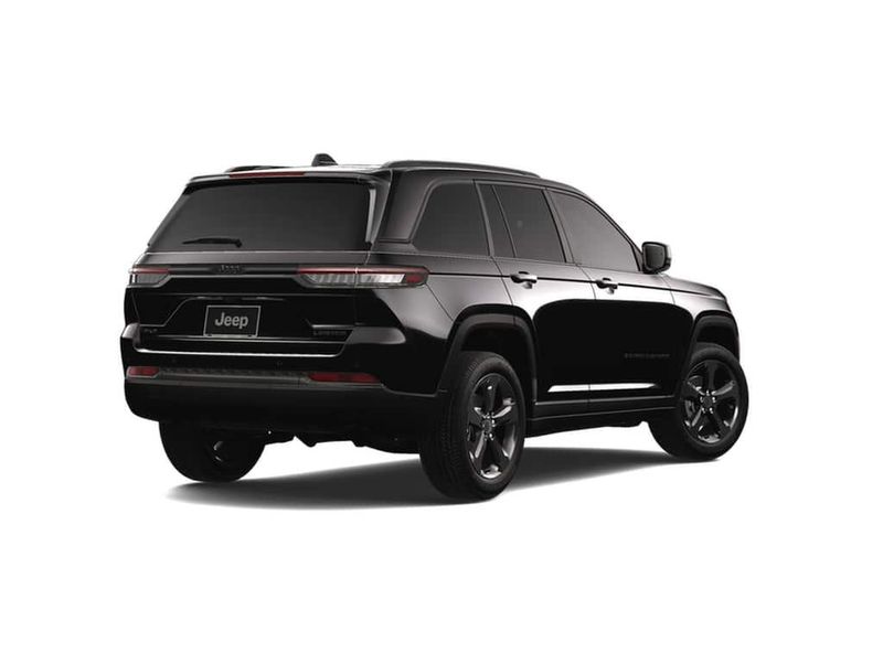 2025 Jeep Grand Cherokee Limited 4x4Image 2