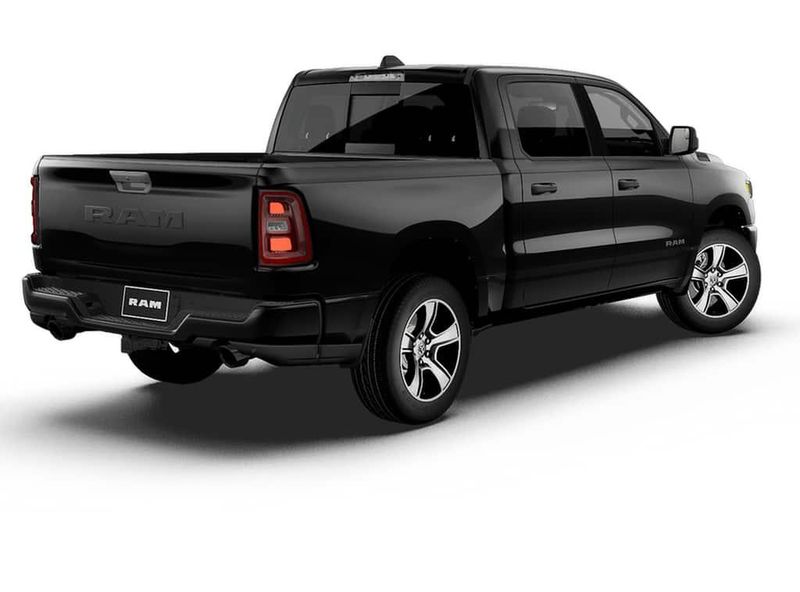 New 2027 RAM 1500 Express Crew Cab 4x2 5