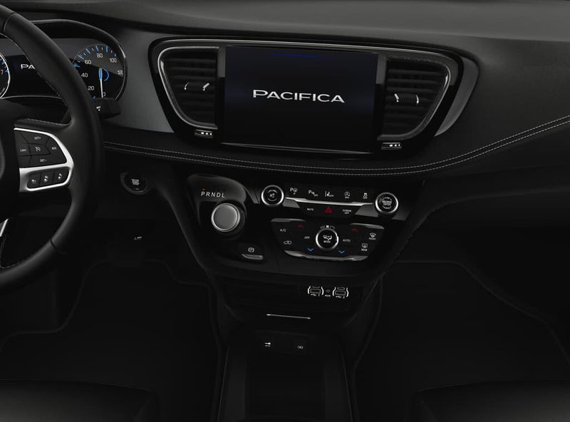 2025 Chrysler Pacifica SelectImage 5
