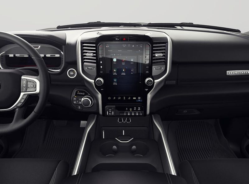 New 2027 RAM 1500 Big Horn Crew Cab 4x4 5'7' Box
