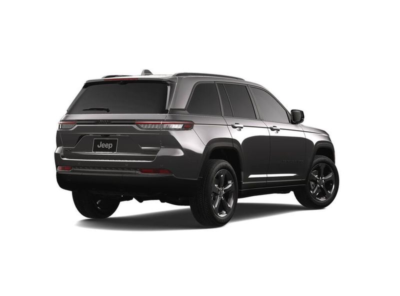 2025 Jeep Grand Cherokee Limited 4x4Image 2