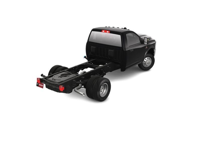 2025 RAM 3500 Chassis Cab TRADESMAN REGULAR 4X4 60