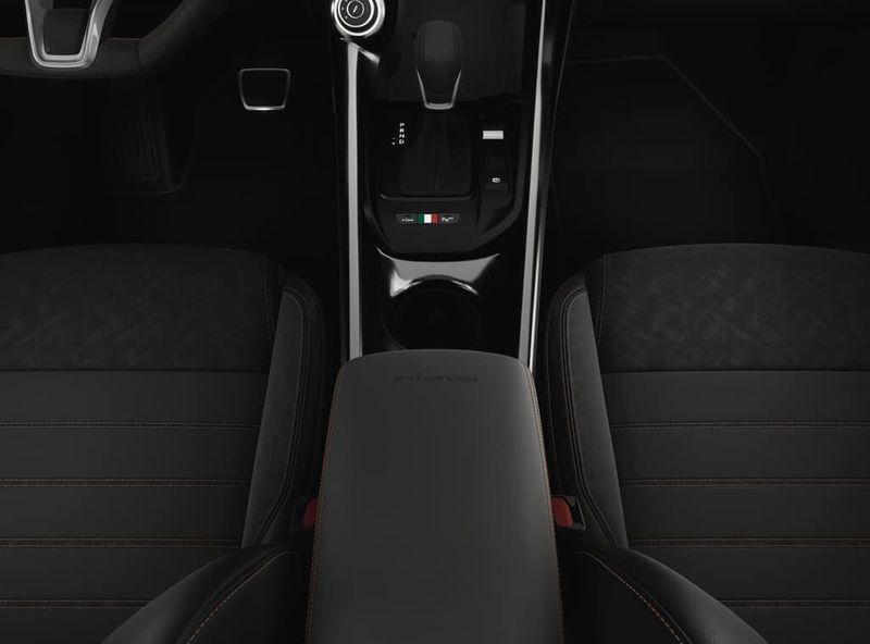 New 2025 Alfa Romeo Tonale Intensa AwdImage 4