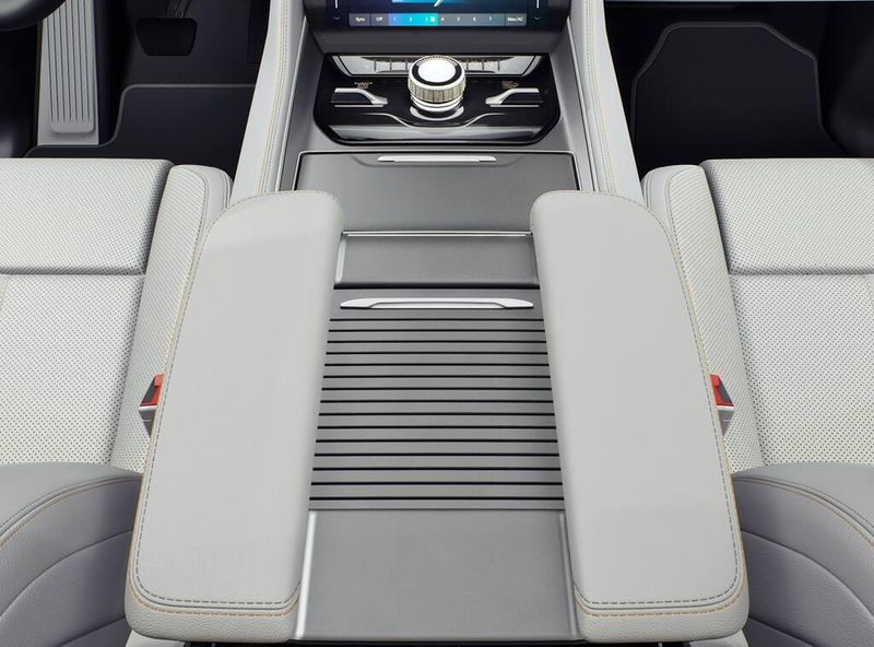 2027 Jeep Grand Wagoneer Summit Obsidian 4x4