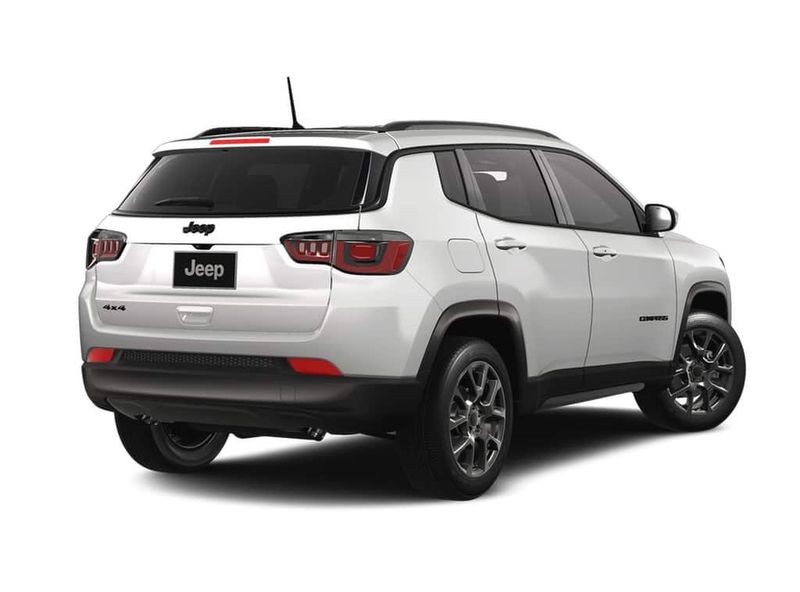 2025 Jeep Compass Latitude 4x4Image 2