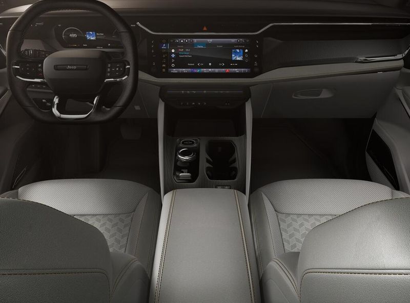 New 2026 Jeep Cherokee Overland 4x4Image 5