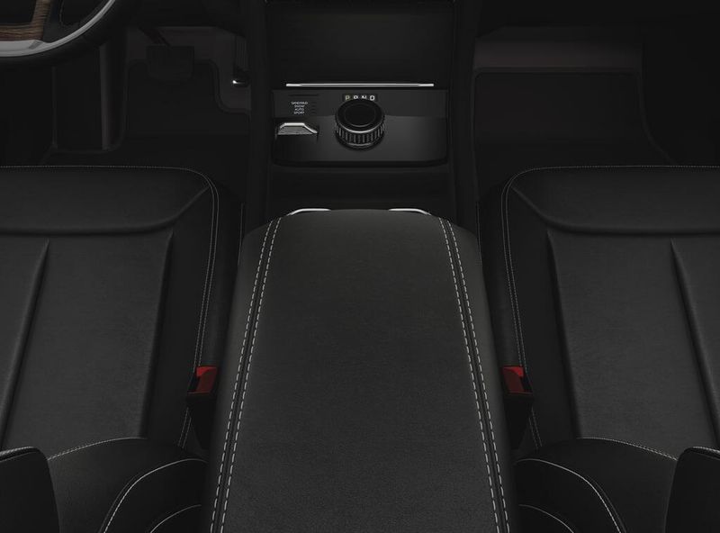 2023 Jeep Grand Cherokee L Limited 4x4Image 4