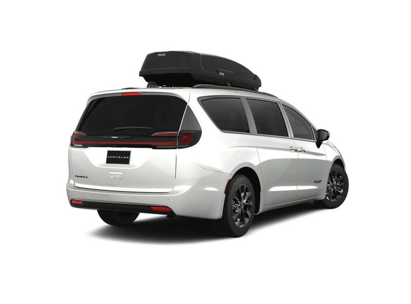 2025 Chrysler Pacifica SelectImage 2