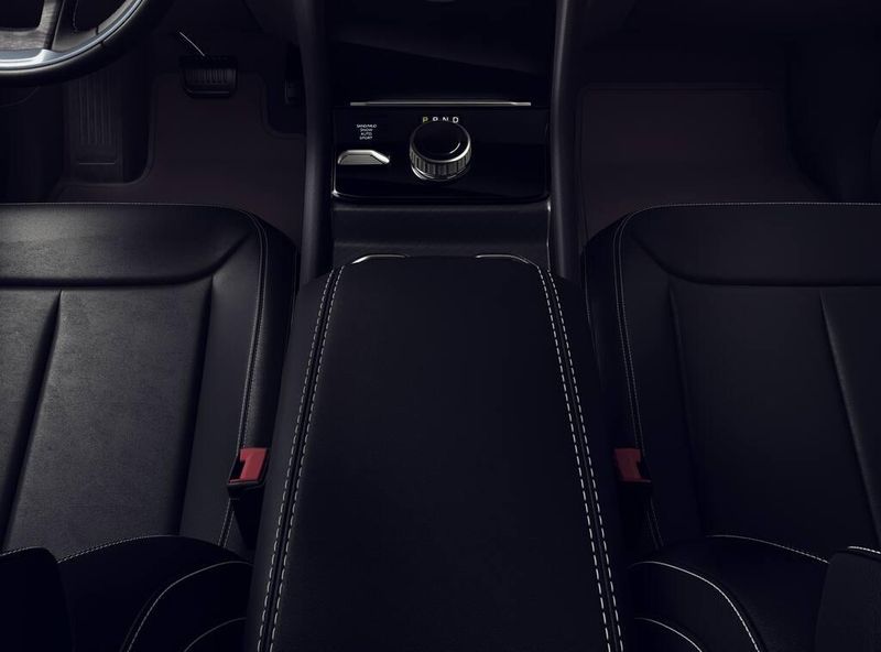 New 2026 Jeep Grand Cherokee L Limited 4x4Image 4