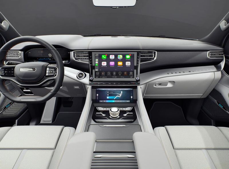 2027 Jeep Grand Wagoneer Summit Obsidian 4x4