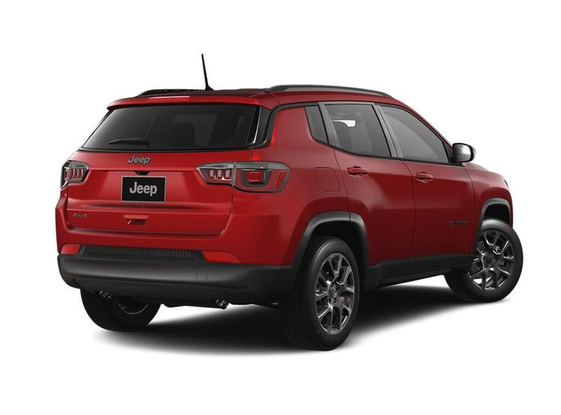 New 2026 Jeep Compass Latitude Altitude 4x4Image 2