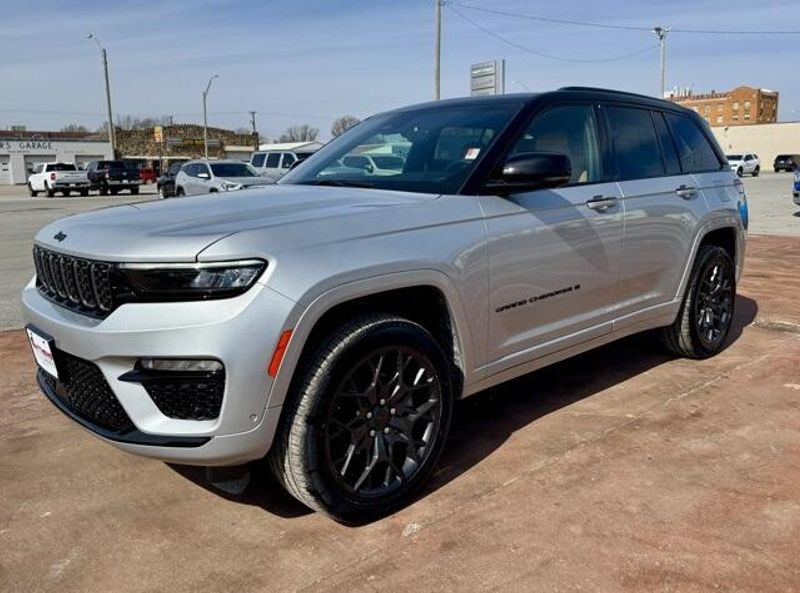 2025 Jeep Grand Cherokee Summit Reserve 4x4Image 1