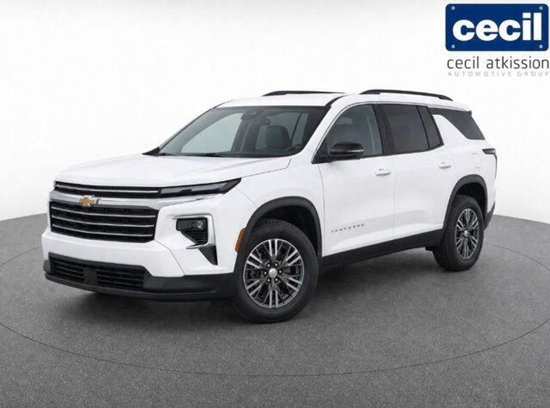Used 2026 Chevrolet Traverse LT