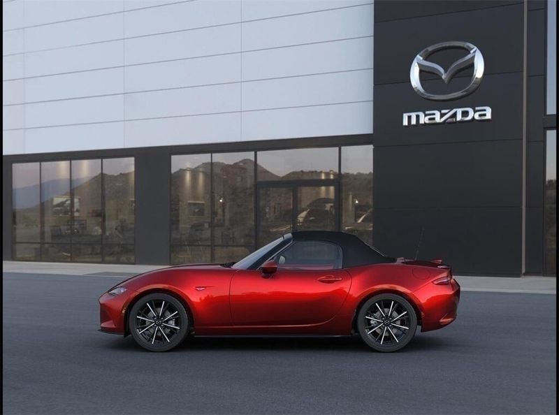 2024 Mazda MX-5 Miata Grand TouringImage 3