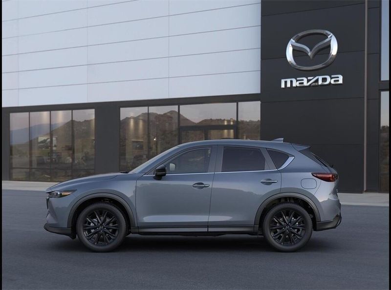 2025 Mazda CX-5 2.5 S Carbon EditionImage 3