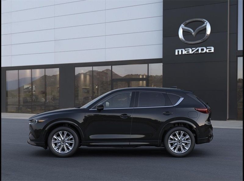 2024 Mazda CX-5 2.5 S Premium PackageImage 3