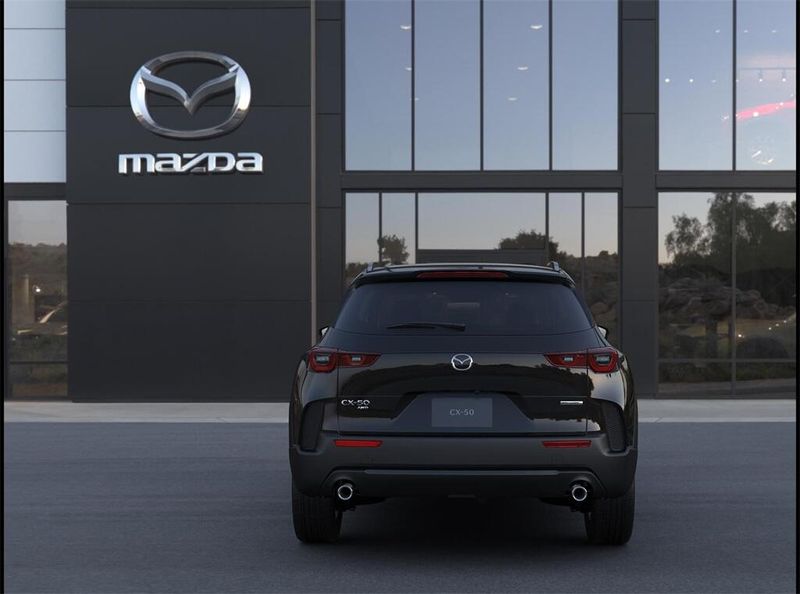 2025 Mazda CX-50 2.5 S Preferred PackageImage 4