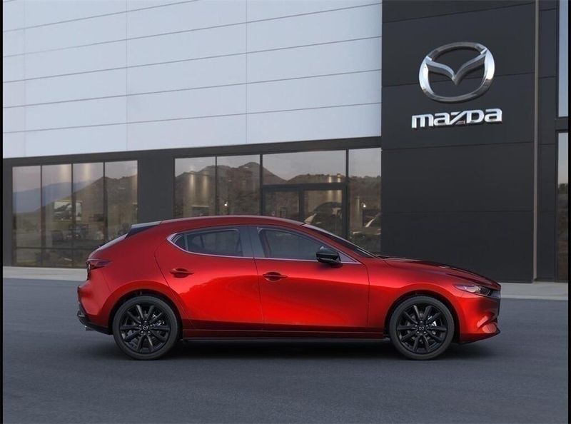 2025 Mazda Mazda3 2.5 S Select SportImage 5