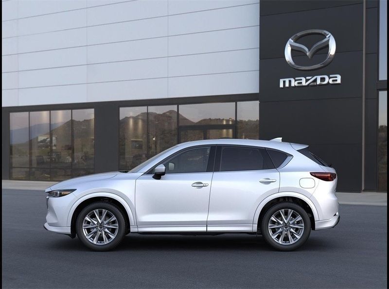 2024 Mazda CX-5 2.5 S Premium PackageImage 3