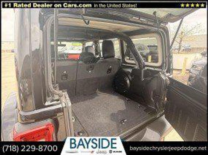 2020 Jeep Wrangler Unlimited Rubicon photo 16