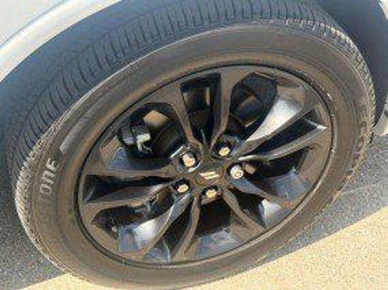 2022 Dodge Durango R/T photo 12