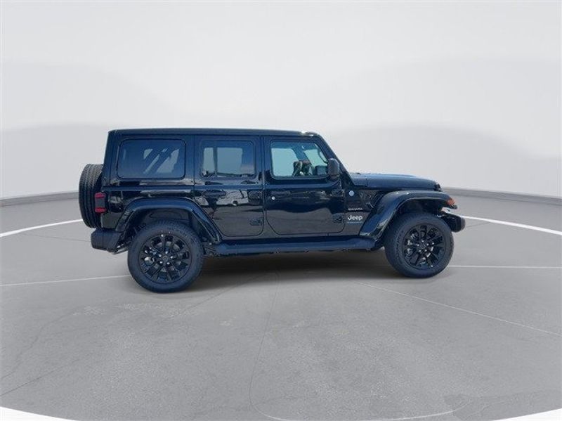 2024 Jeep Wrangler 4-door Sahara 4xeImage 9