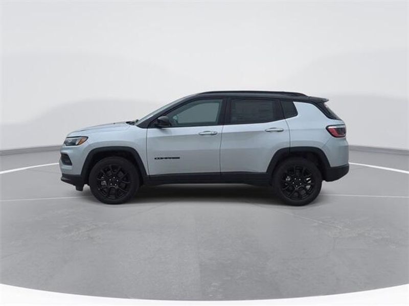 2024 Jeep Compass Latitude 4x4Image 5