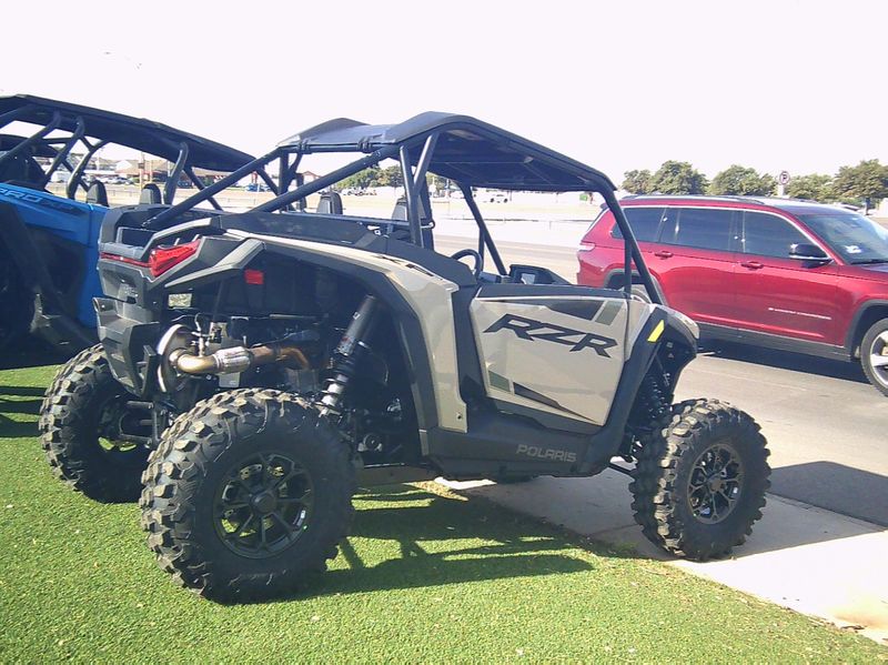 NEW 2026 POLARIS RZR XP 1000 ULTIMATE Image 4