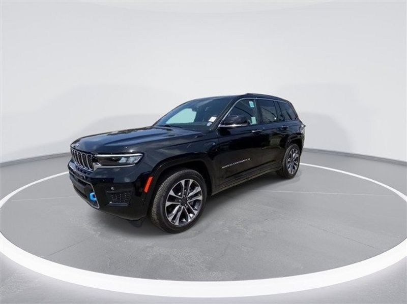 2023 Jeep Grand Cherokee Overland 4xe in a Diamond Black Crystal Pearl Coat exterior color and Global Blackinterior. McPeek