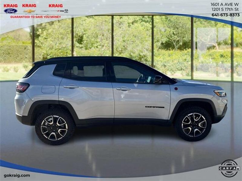 2024 Jeep Compass Trailhawk photo 4