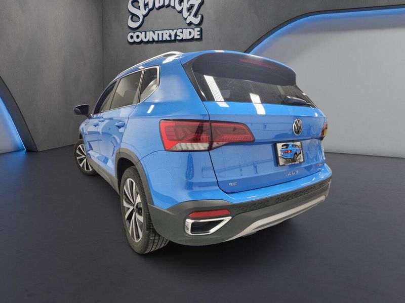 Used 2023 Volkswagen Taos SE AWD w/SunroofImage 11