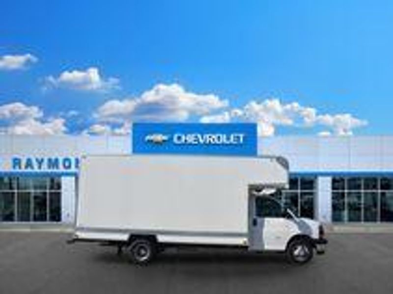 New 2026 Chevrolet Express 3500 Work VanImage 1