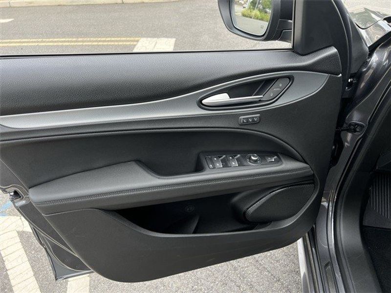 2024 Alfa Romeo Stelvio Ti AwdImage 13