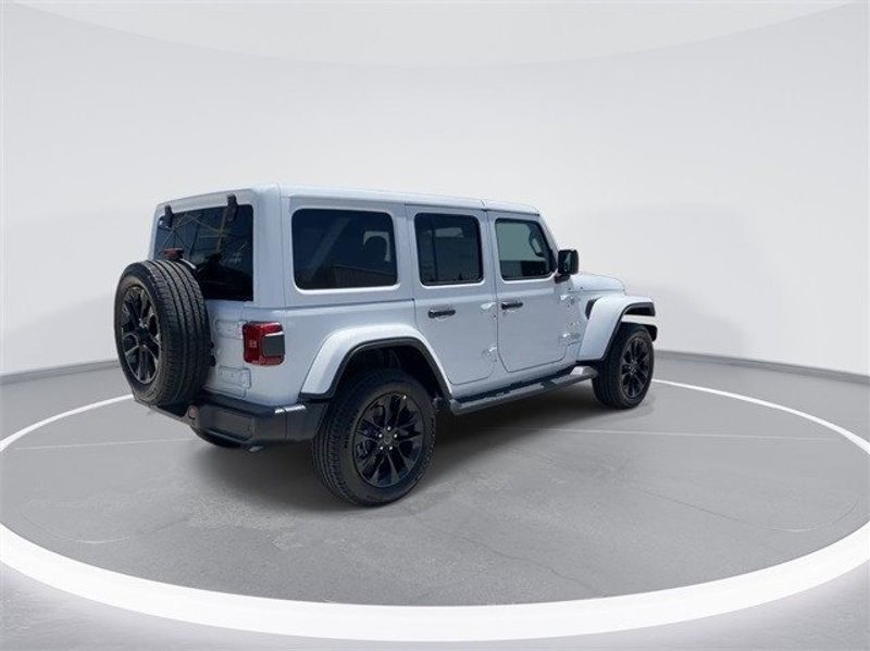 2024 Jeep Wrangler 4-door Sahara 4xeImage 8