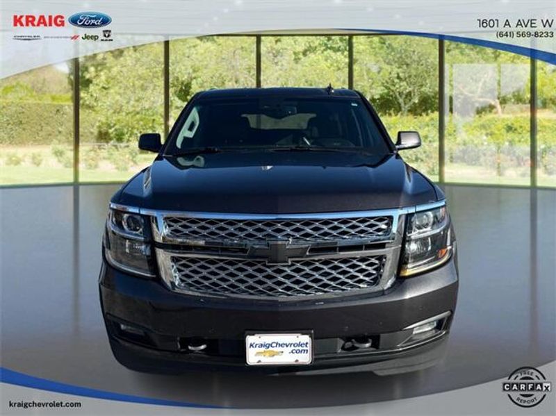 2018 Chevrolet Tahoe LT photo 2