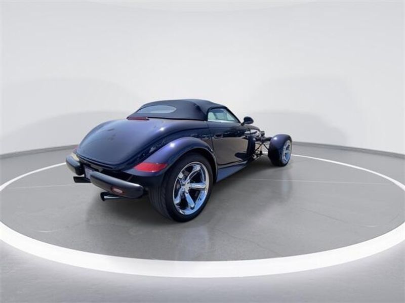 2001 Plymouth Prowler BaseImage 8