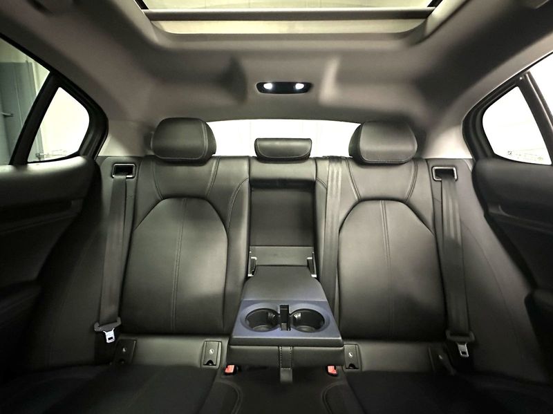 2021 Alfa Romeo Stelvio Sprint AWD w/Sunroof & SoundImage 16