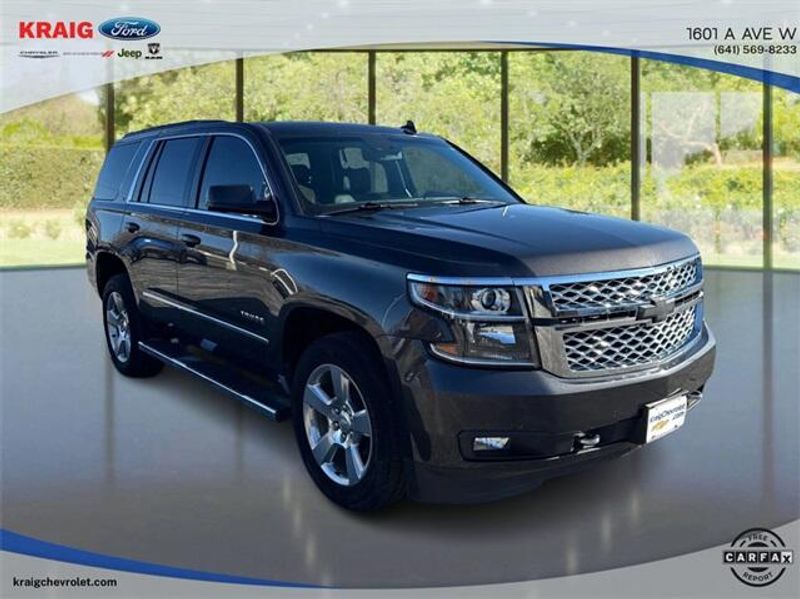 2018 Chevrolet Tahoe LT photo 3